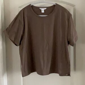 Athleta Essential tee